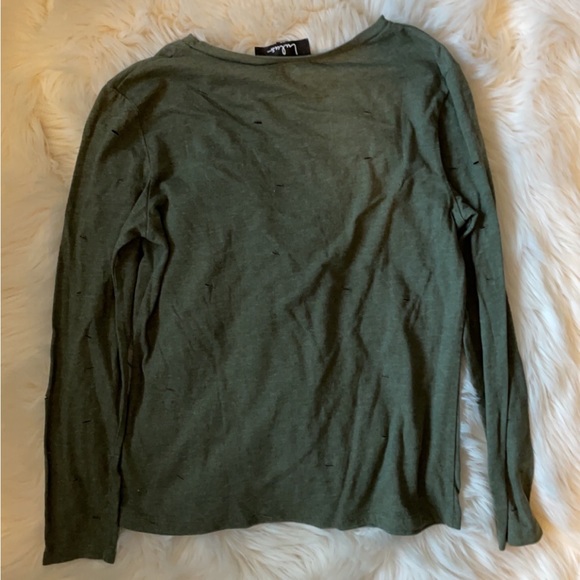 LULU’S CUTTING EDGE OLIVE GREEN DISTRESSED LONG SLEEVE TEE - Picture 7 of 7